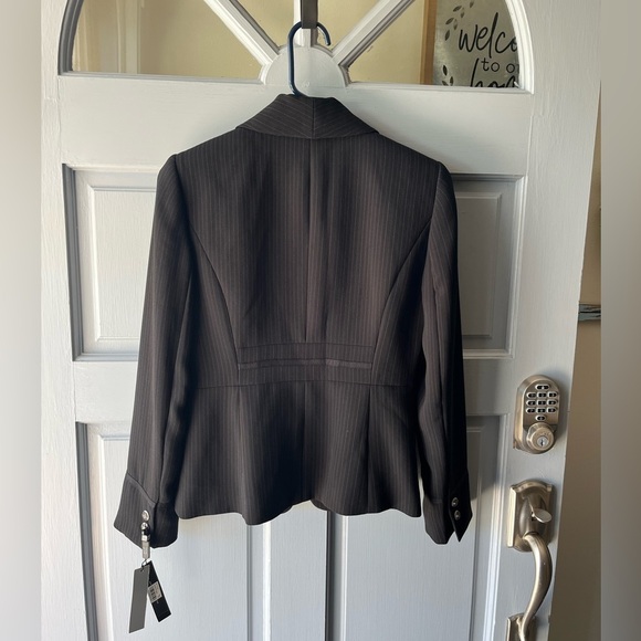 Tahari NEW Julian Black Pinstripe Suit Jacket, Women’s Sz 2P - Picture 8 of 9